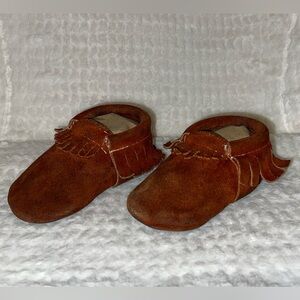 ⬇️FINAL PRICE DROP⬇️ Used Freshly Picked Amber Suede Leather Sz 4 Baby Moccasins
